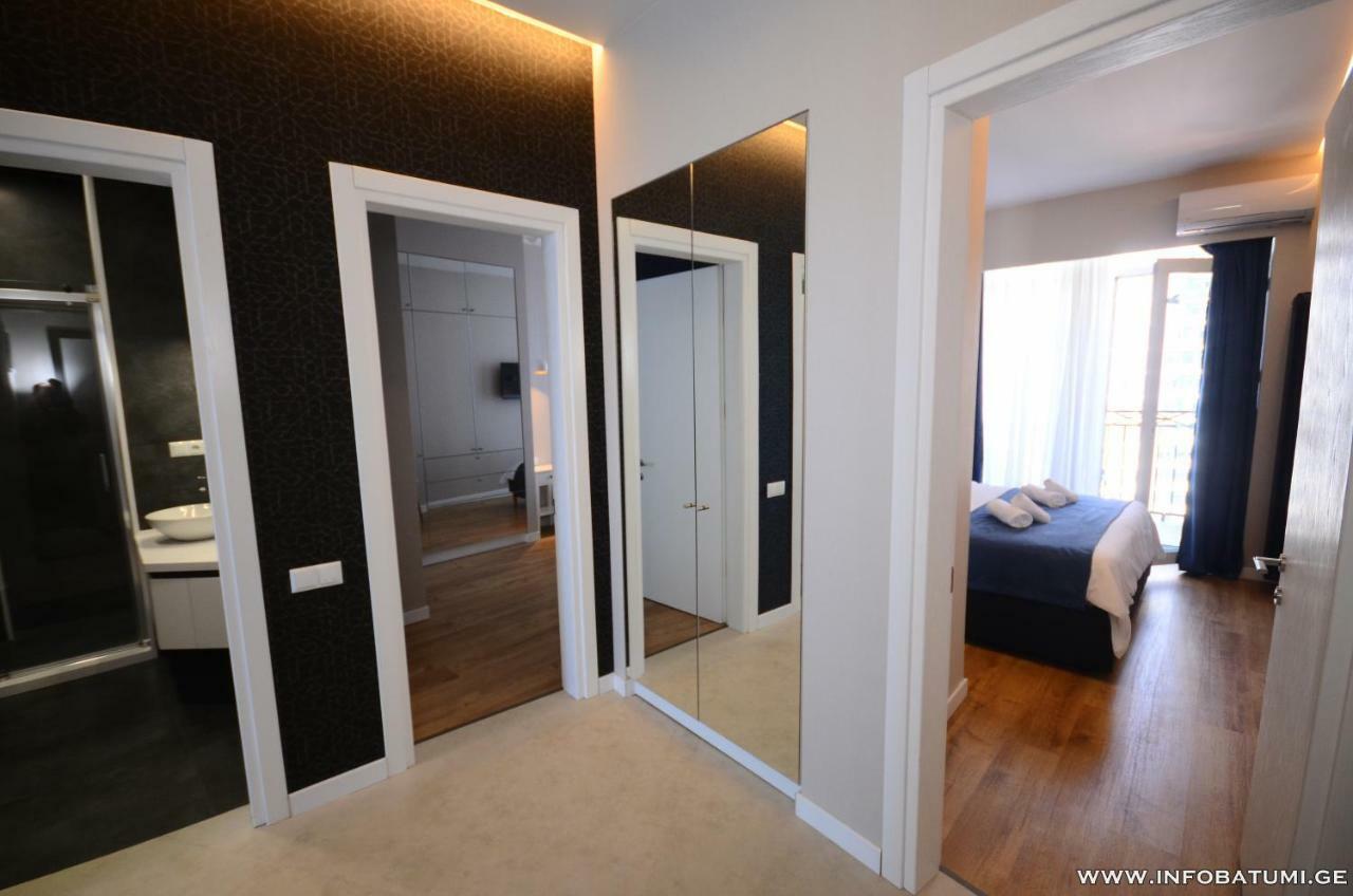 West Apartments Batoumi Extérieur photo