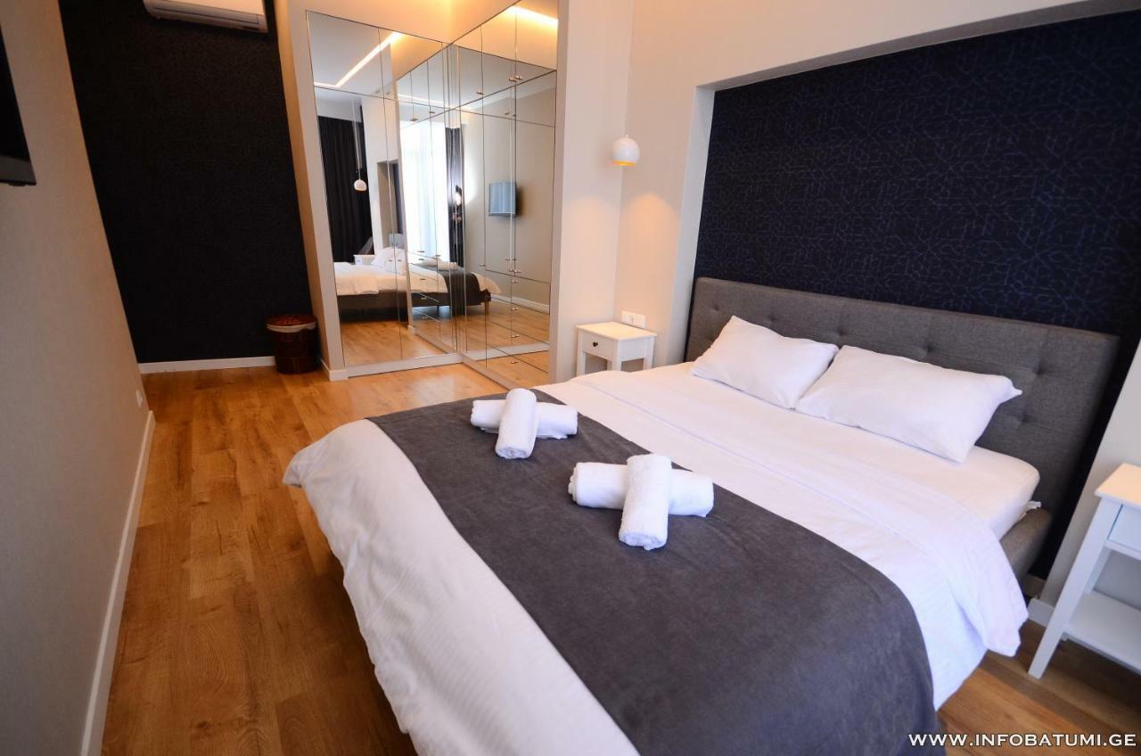 West Apartments Batoumi Extérieur photo