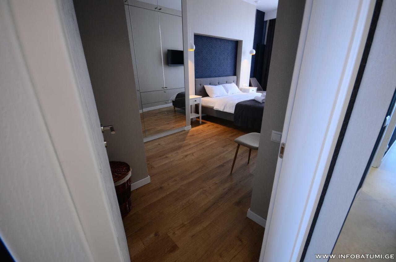 West Apartments Batoumi Extérieur photo