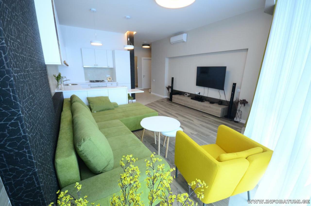 West Apartments Batoumi Extérieur photo